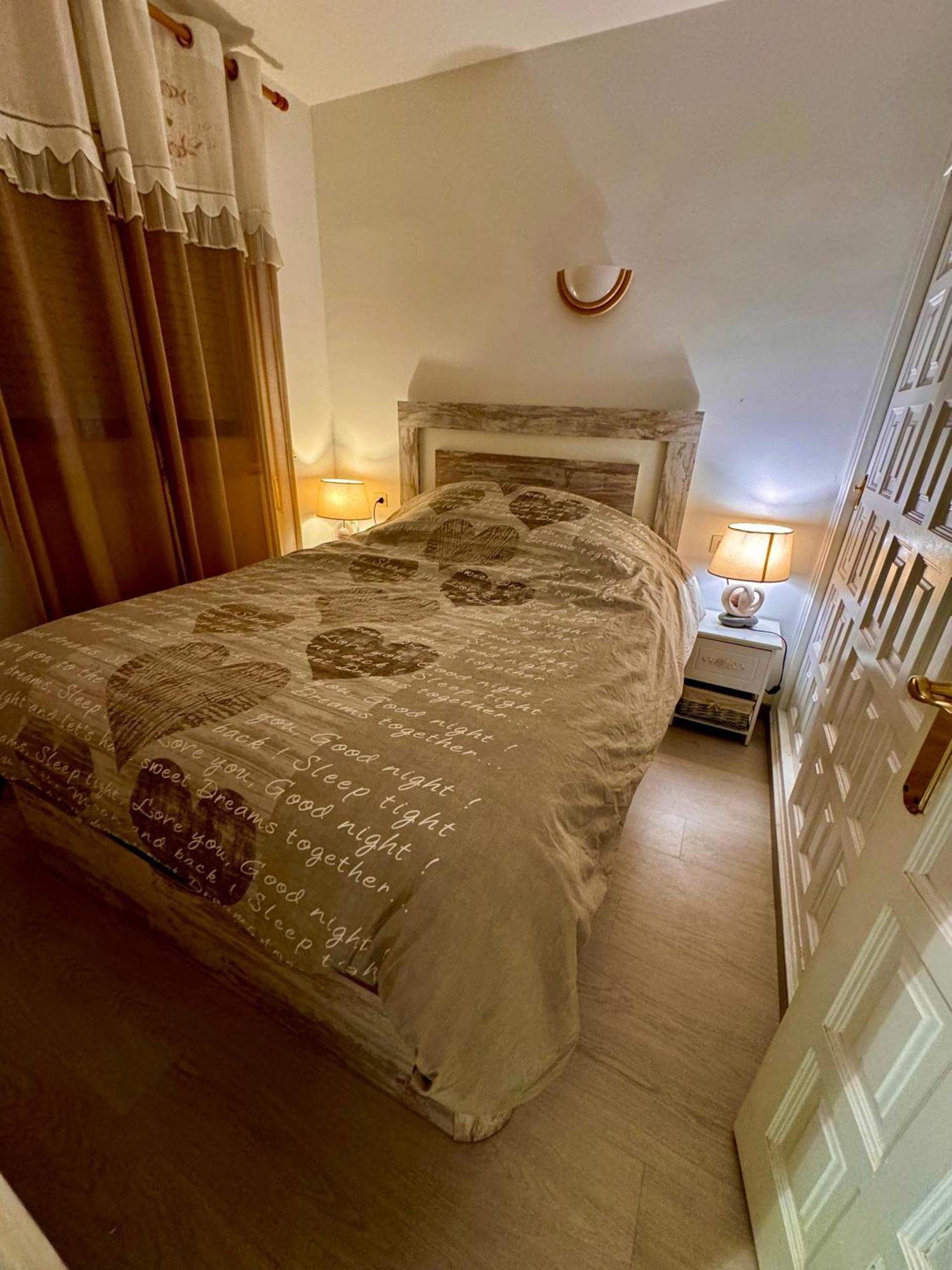 Magnifique En Front De Mer, Caneylles Apartment *
