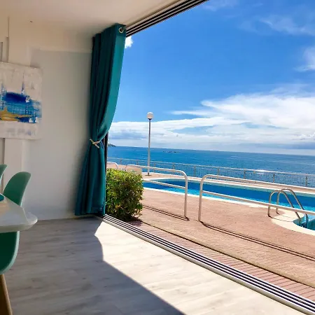 Magnifique Appartement En Front De Mer, Caneylles Roses Exterior photo