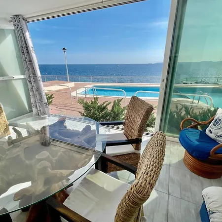 Magnifique Appartement En Front De Mer, Caneylles Roses Exterior photo