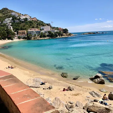 Magnifique Appartement En Front De Mer, Caneylles Roses Exterior photo